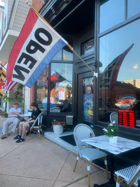 Hang 10 Restaurant and Bar