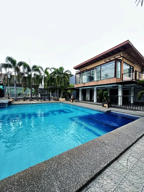 At The Pad- Hotel and Resort