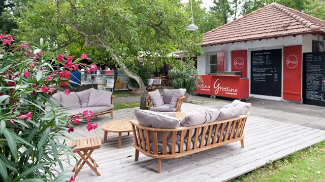 Grottino an der Aare