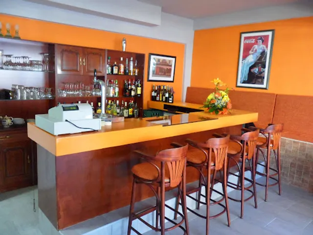 Insider Bar Cafe Bistro