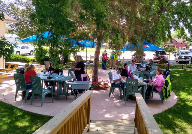 Beth's Twin Bluffs Cafe