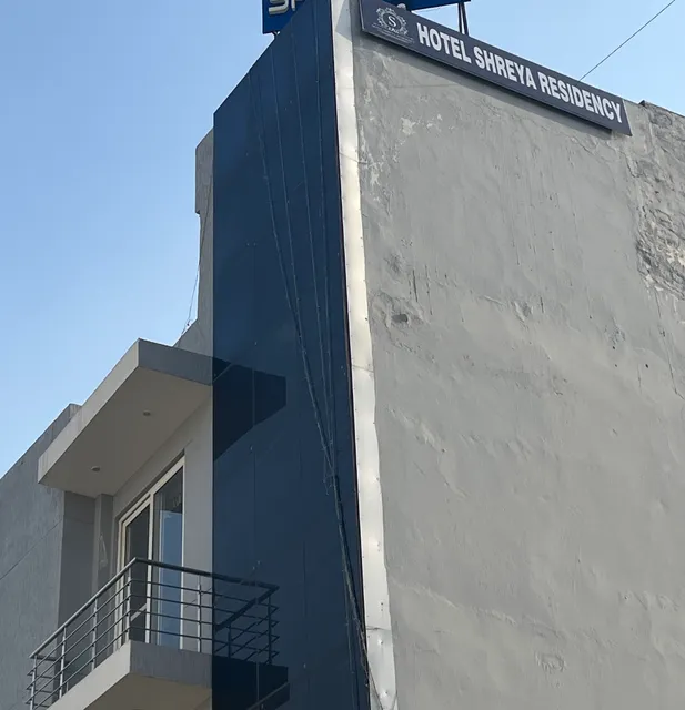 Collection O Shreya Residency