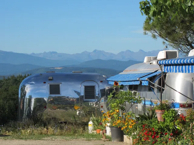 BelRepayre Airstream & Retro Trailer Park