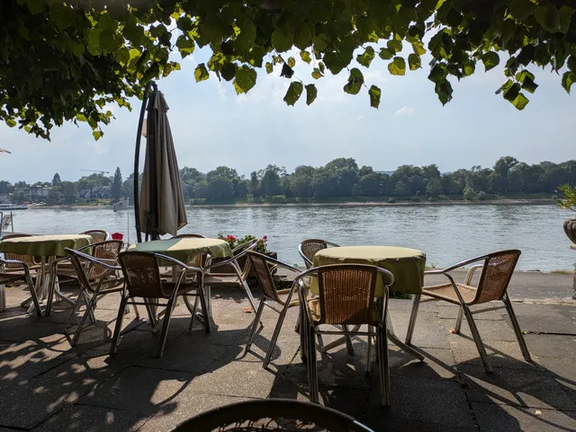 Bistro Cafe Rheinufer