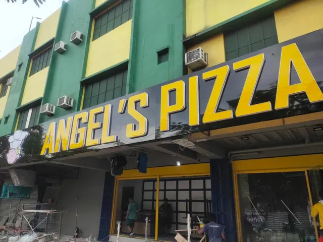 Angel's Pizza - Camarin