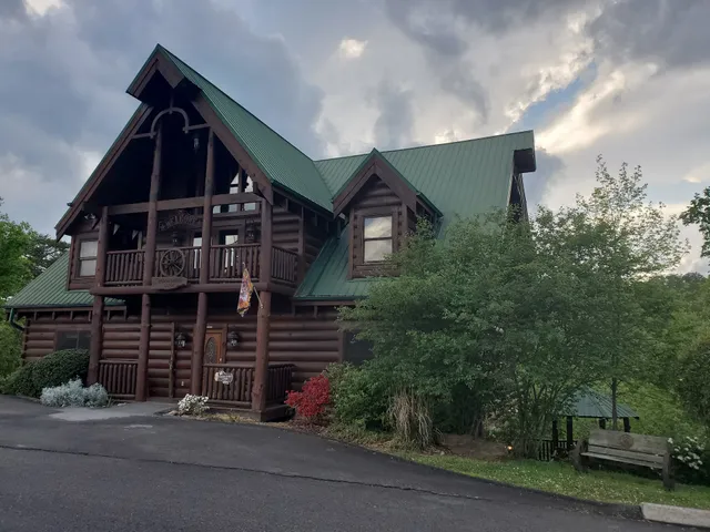 Eagle’s Pointe Cabin