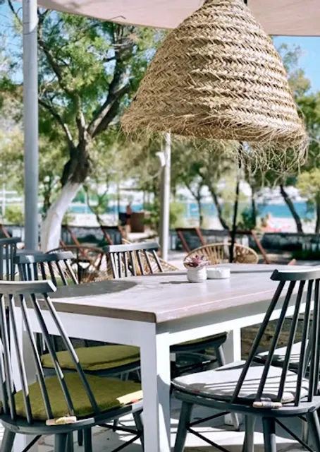Omilos beach restaurant