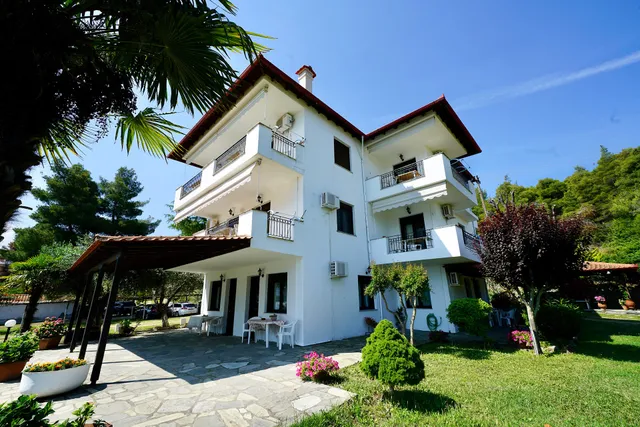 Vrahos House Apartments