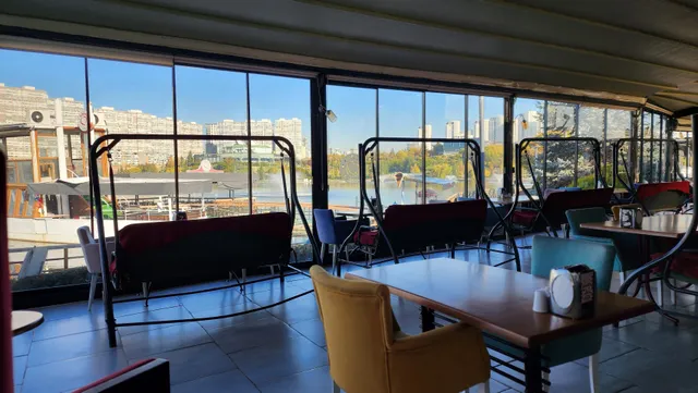 İlkays Cafe Restaurant