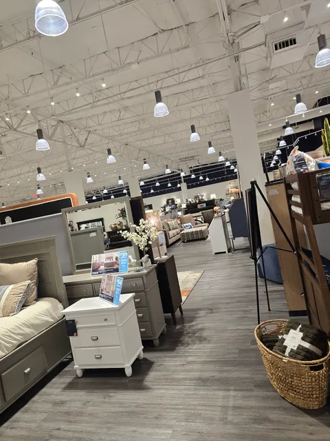 Bob's Discount Furniture and Mattress Store