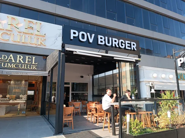 Pov Burger