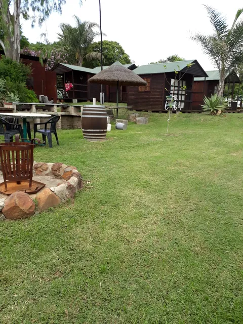 Summer Place Backpackers Lodge - Self Catering - Bed and Breakfast