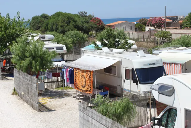 area camper "VENERE"campeggio lido granelli