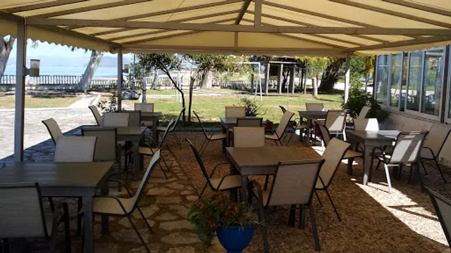 AVRA Fish Restaurant Κορωνησία Άρτας