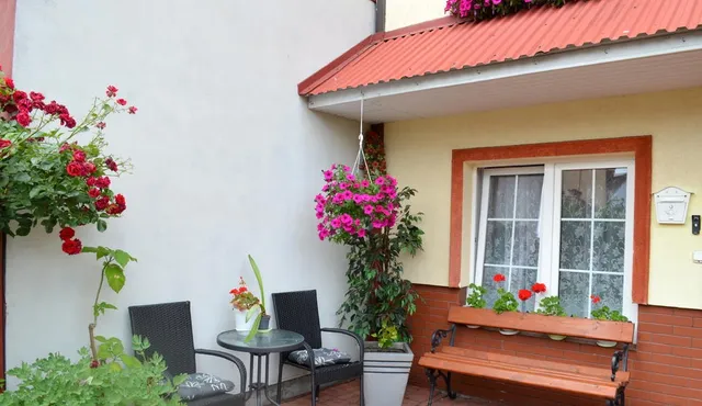 Pokoje Gościnne Obłoczek Wynajem Pokoi Apartamenty tanie Noclegi kwatery blisko plaży