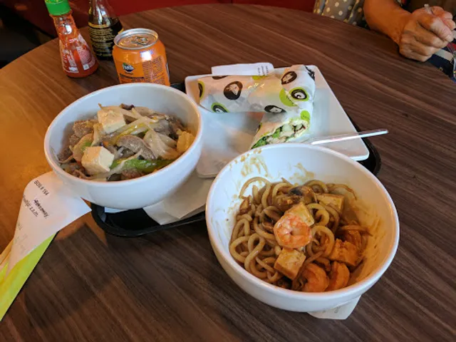 Eazie Rotterdam Korte Lijnbaan | Asian Wok - Poké bowl - Bites and Drinks