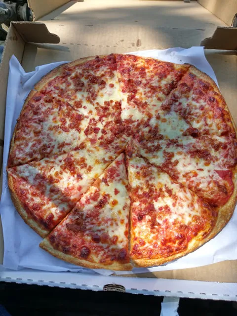 Cal'z Pizza, Subs & Wings Bayview