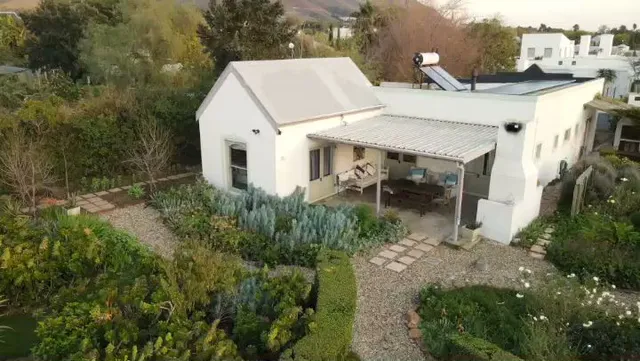 Obiekwa Country House