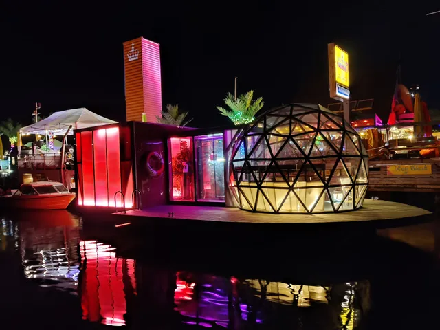 Kongen Marina Beach Club Bar & Restaurant