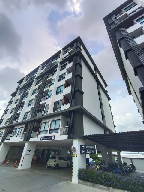 JK Living Hotel Reception