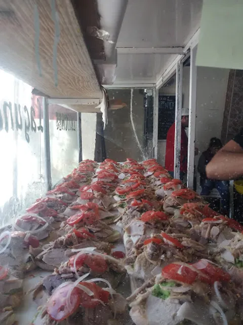 Lonches Laguneros Gera