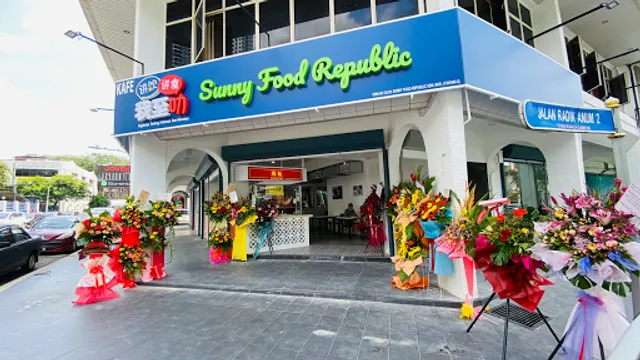 Sunny Food Republic • Sri Petaling