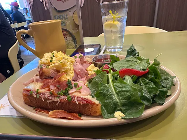 Snooze, an A.M. Eatery