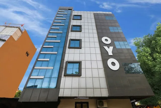 OYO Flagship Bridge View Hotel
