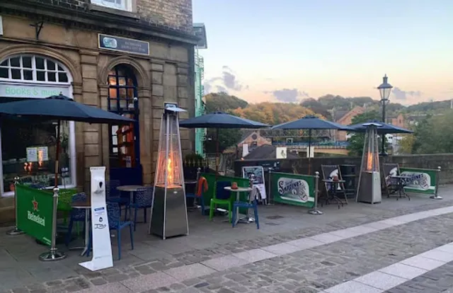 Tin Of Sardines Gin Bar - Durham