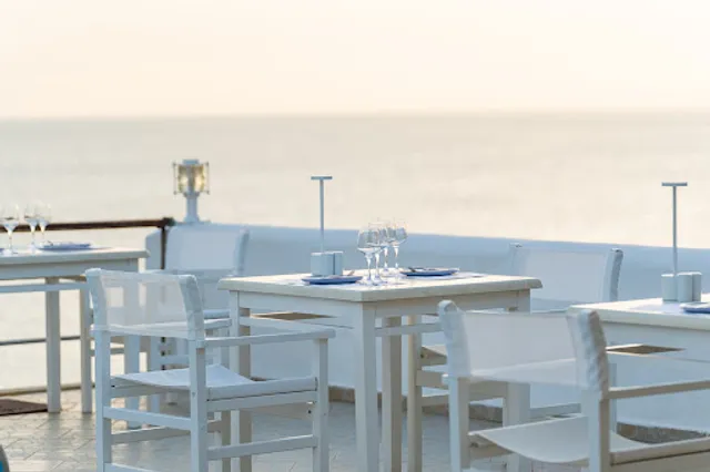 7 Seas Infinity Pool Restaurant