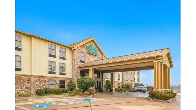 La Quinta Inn & Suites by Wyndham Denison - N. Lake Texoma