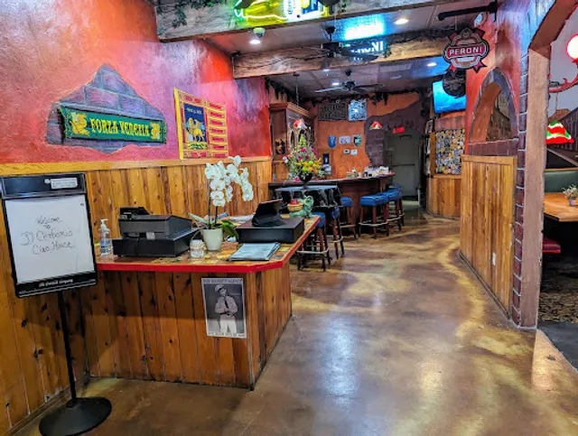 D' CERBONI'S CIAO HOUSE