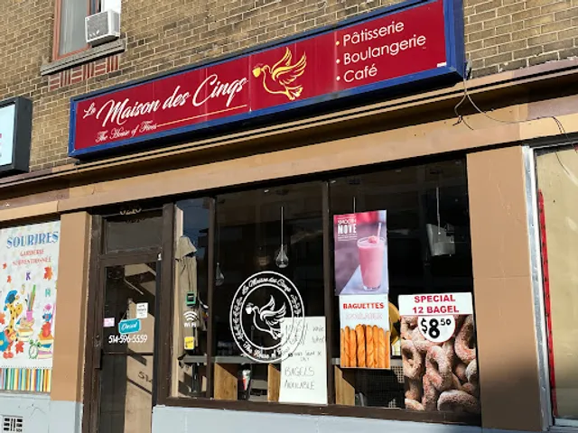 Café & Pâtisserie - La Maison Des Cinqs