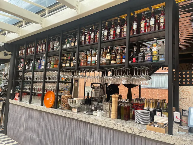 Amalfitana Pizza & Spritz