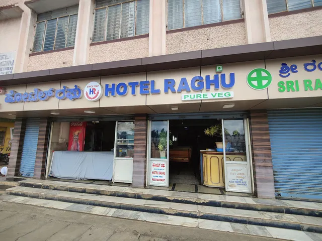 Hotel Raghu