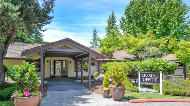 Bellevue Meadows Apartments