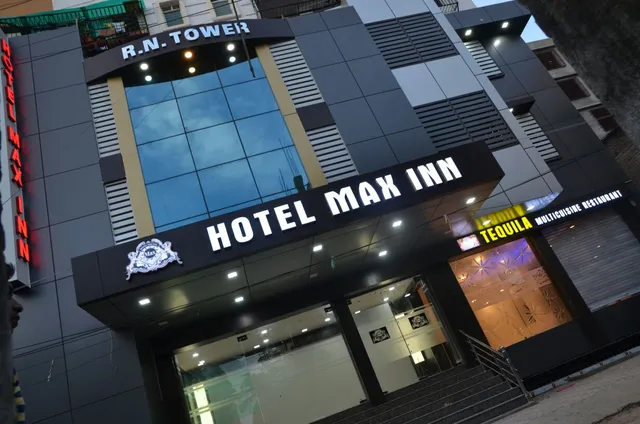 Hotel Max Inn