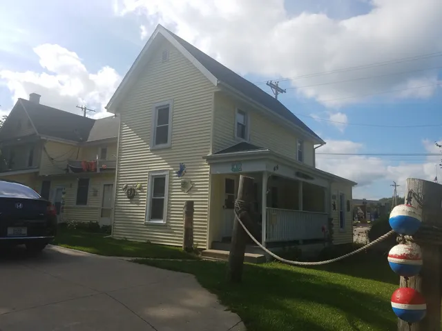 Nautical Inn of Lake Geneva