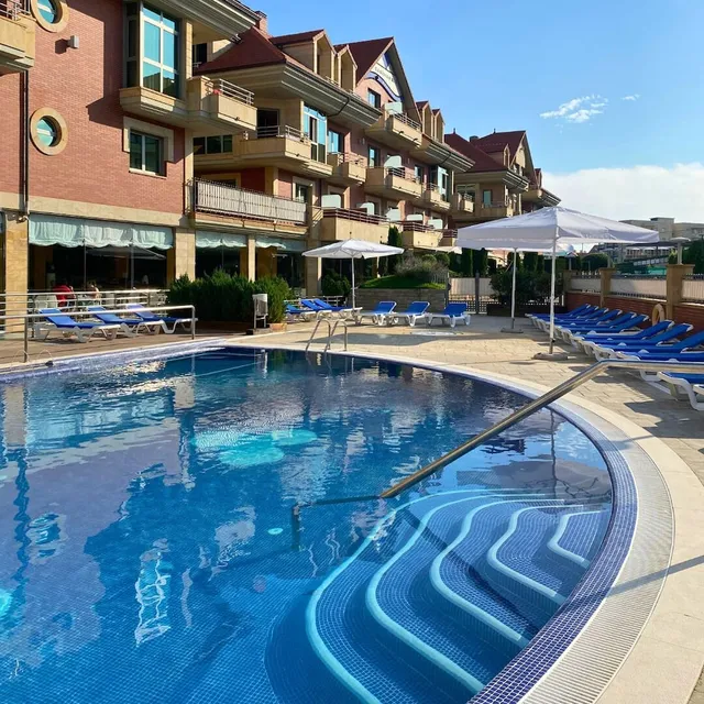 Hotel Apartamentos Marítimo Ris Noja