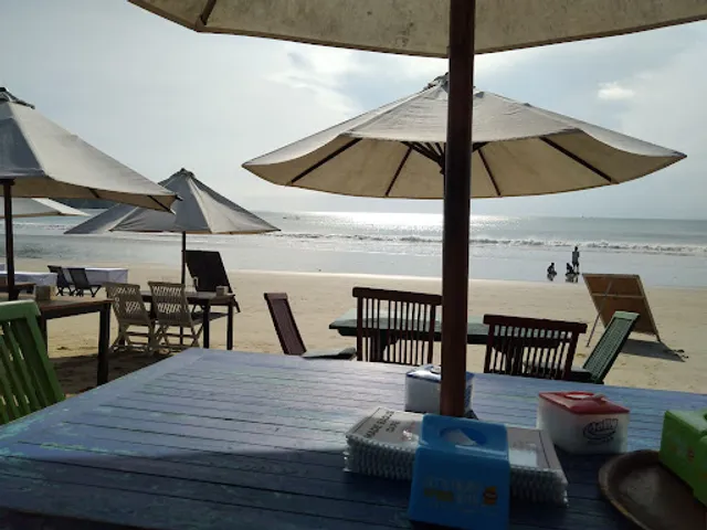 Made Bagus Cafe Jimbaran