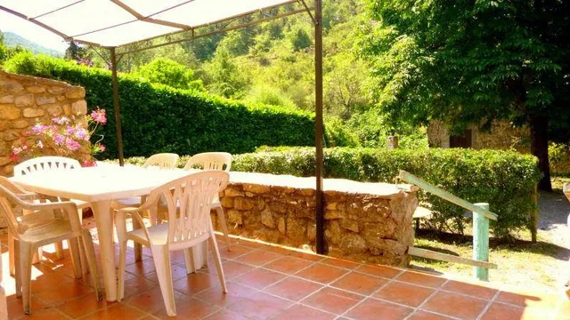 Houses of Serre Long