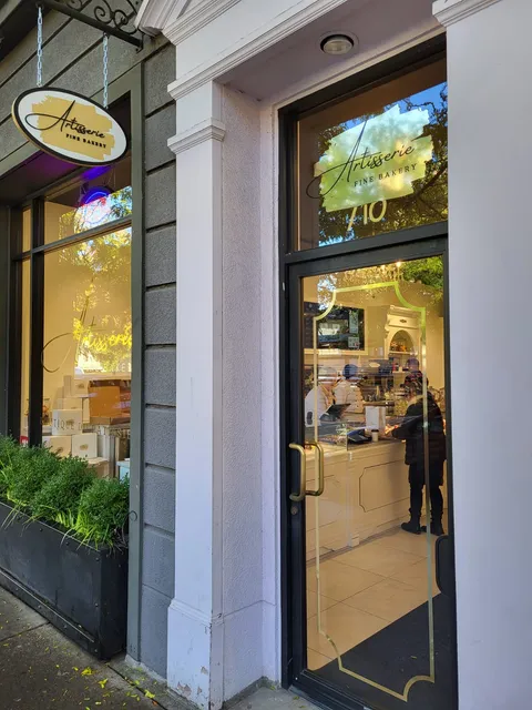 Artisserie Fine Bakery