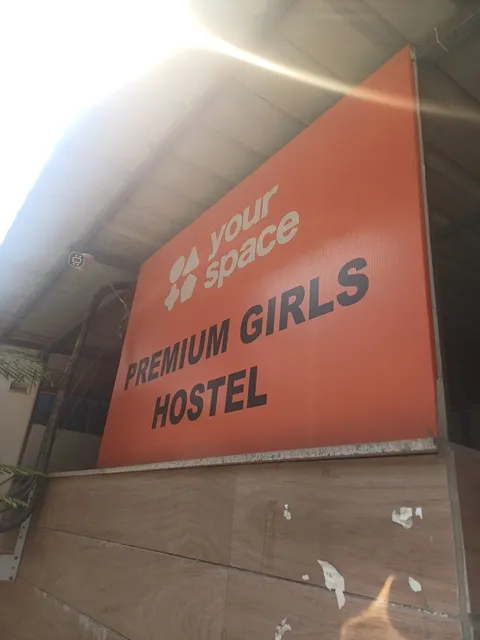 Your space Girls Hostel - Nawada, Noida