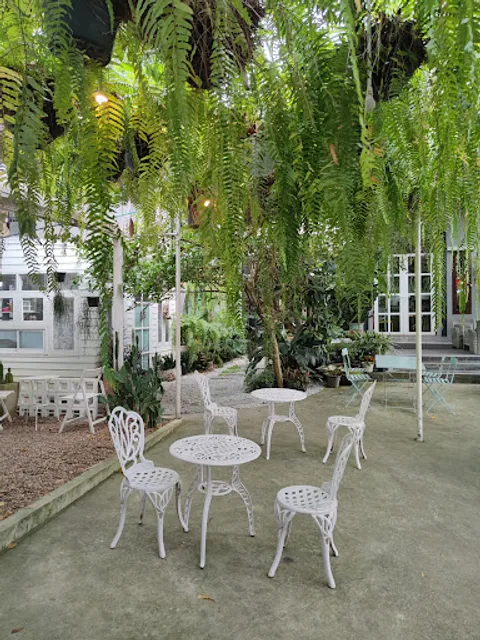 Luscious Garden Cafe