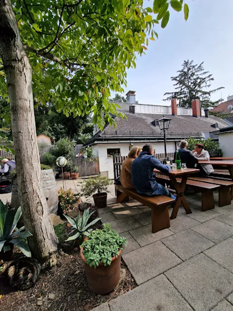 Heuriger tavern Kroiss