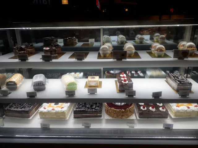 MAKO BAKERY & CAKE Kediri Mall