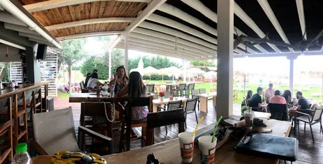 Tuz Beach Bar & Water Ski Park