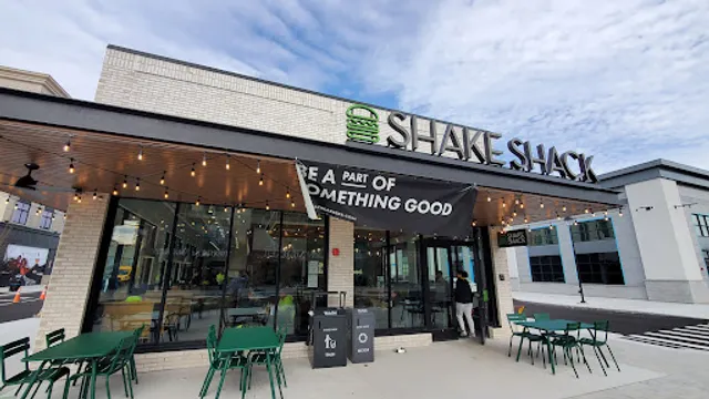 Shake Shack Tuscan Village