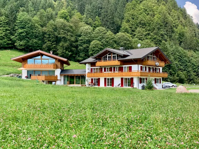 Charivari Alpenlodge