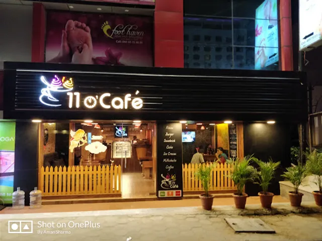 11 o' Cafe - OMR